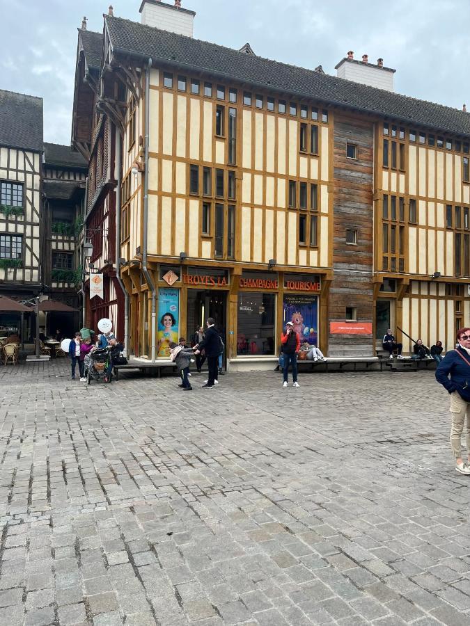 Apartmán Coeur De Bouchon Troyes Exteriér fotografie